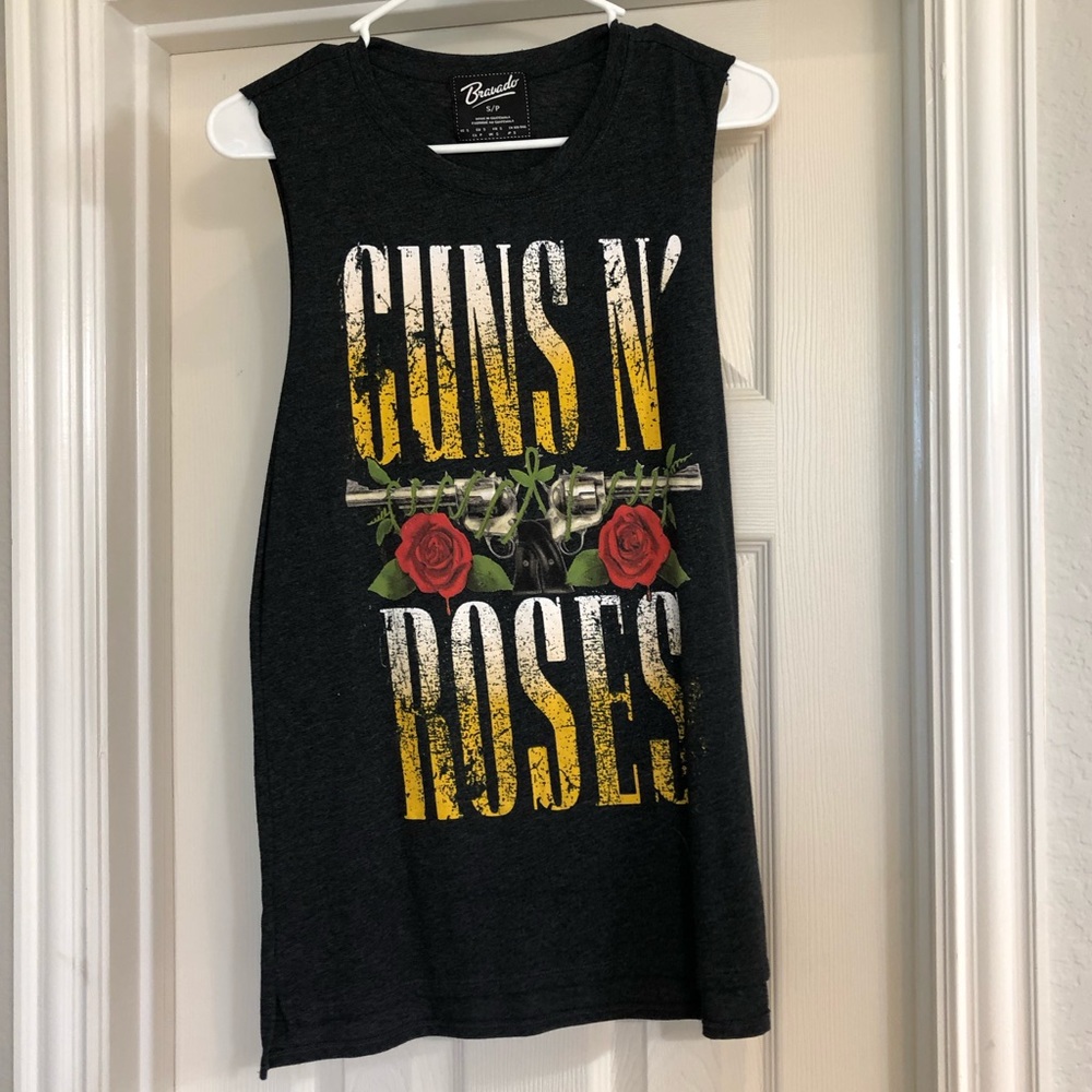 Guns N’ Roses gray tank top